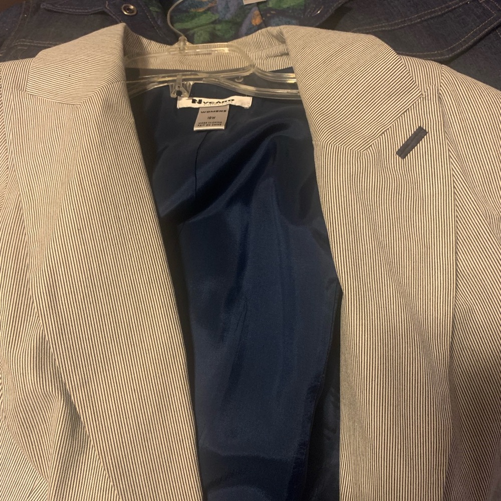 Striped navy jacket - Picture 4 of 8